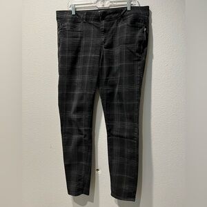 Wit & Wisdom Black Plaid Pull-On Leggings